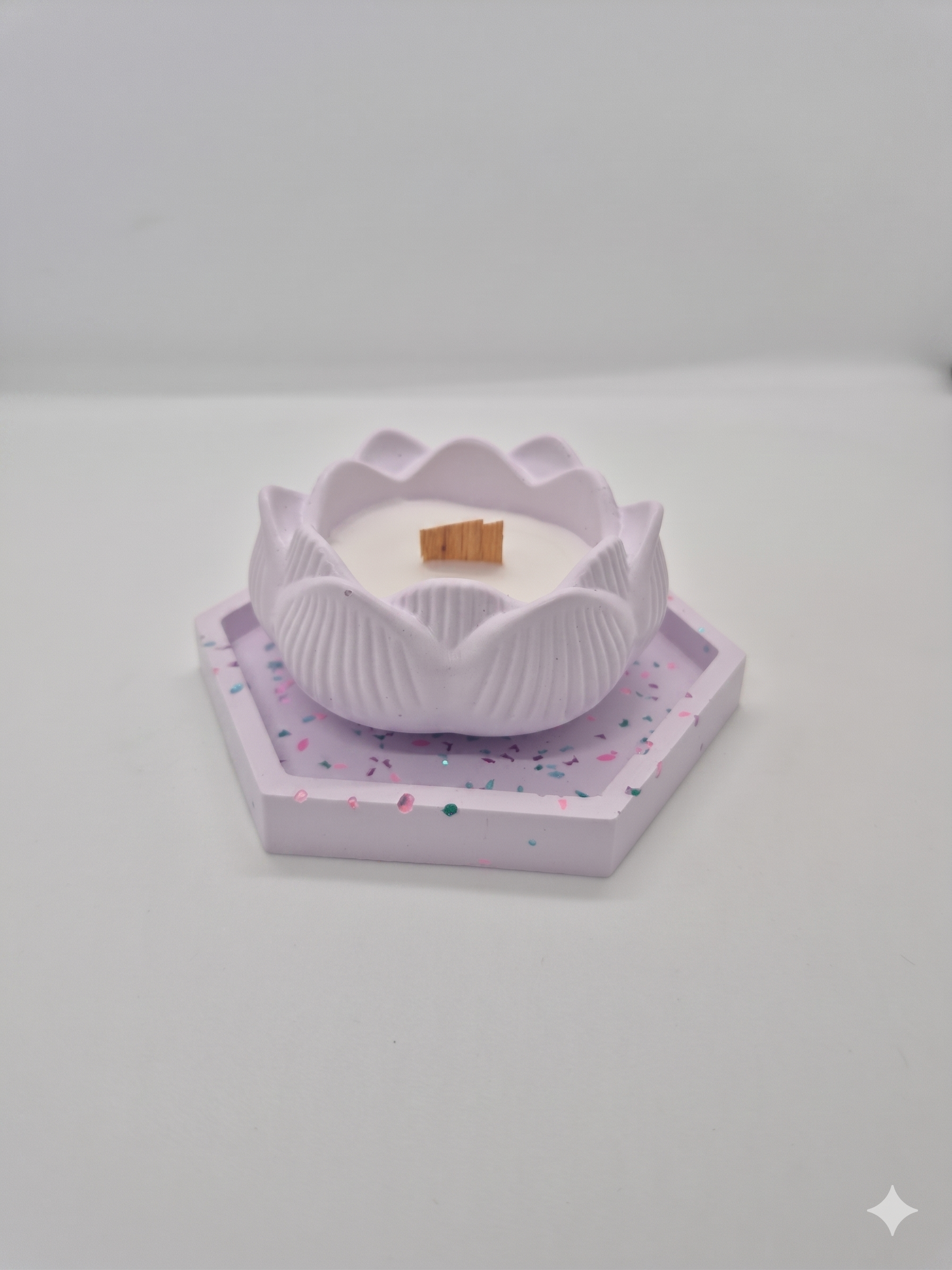 Taş Tozu Sunum Tabaklı Lotus (Nilüfer) Mum Seti